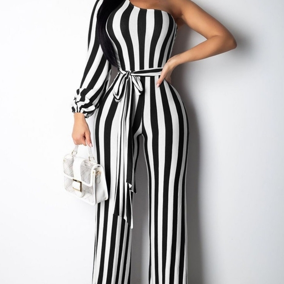 Long sleeve, one side sleeveless, black & white stripped jumpsuit. Size Medium. - Picture 1 of 2